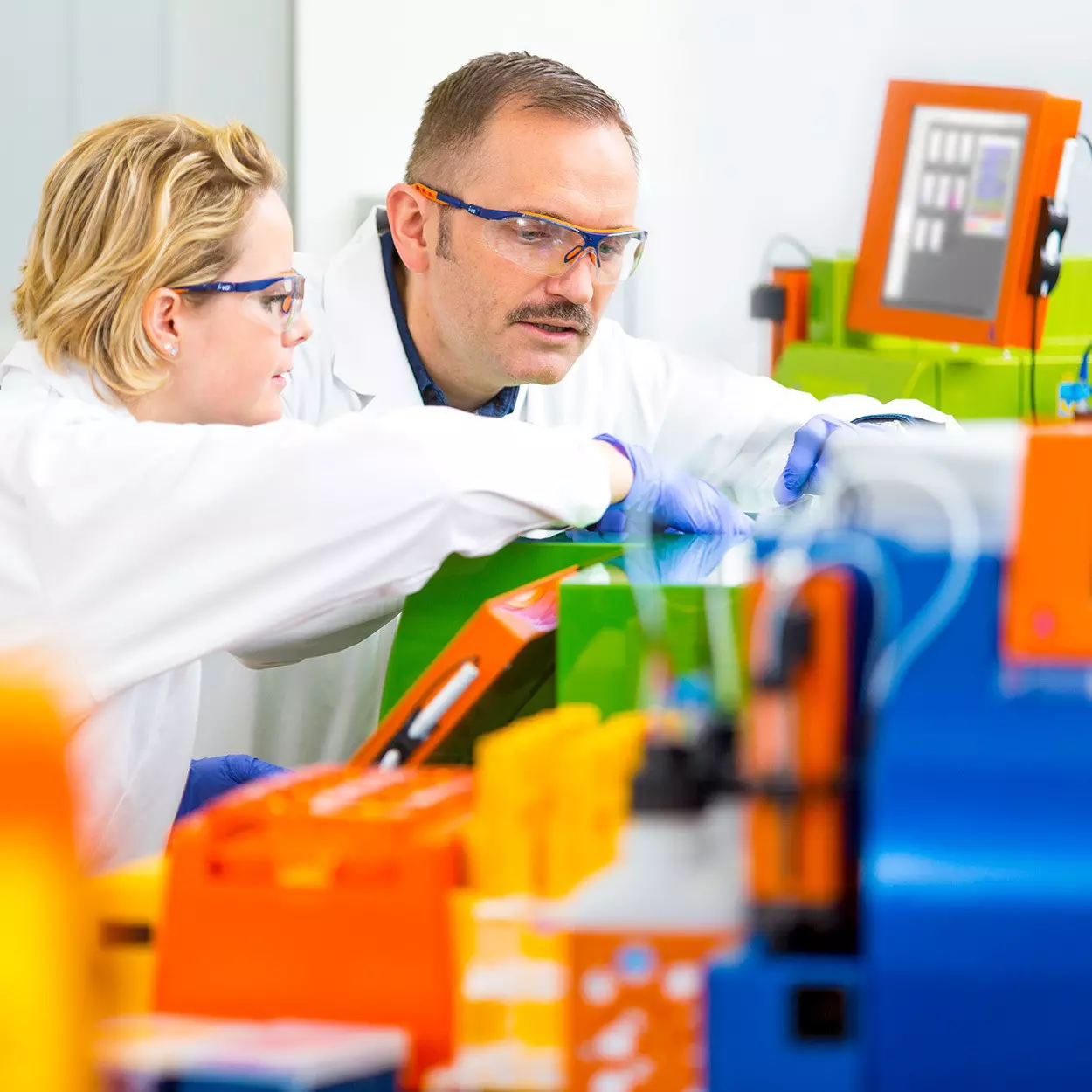 Multimacs™ Cell24 Separator Plus Miltenyi Biotec 日本 